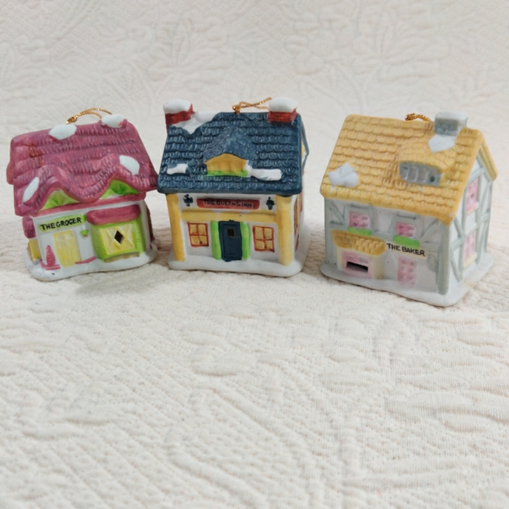 Vintage 3pc Dickens Village House Christmas Orn. Bells Readers Digest 1991